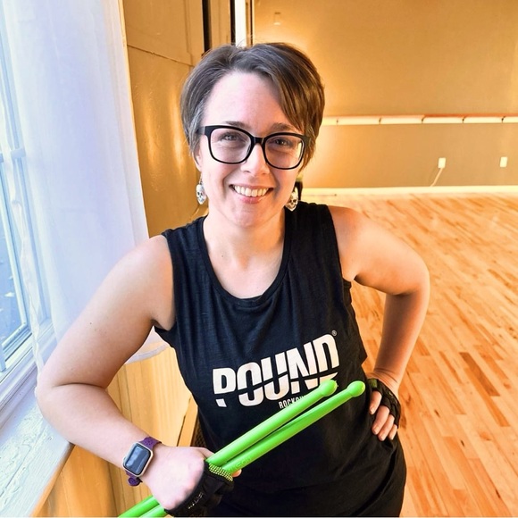 Meet your Posher, Betsy - Picture 1 of 4